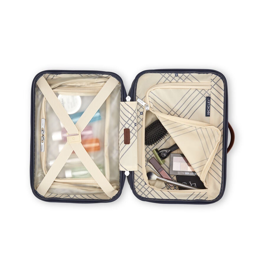 Virtuosa Train Case in the color Navy. image number 1